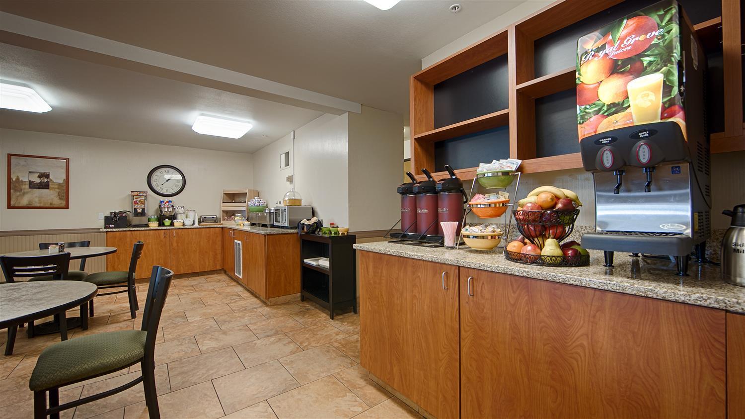 Best Western Oak Meadows Inn Сент-Хеленс Экстерьер фото