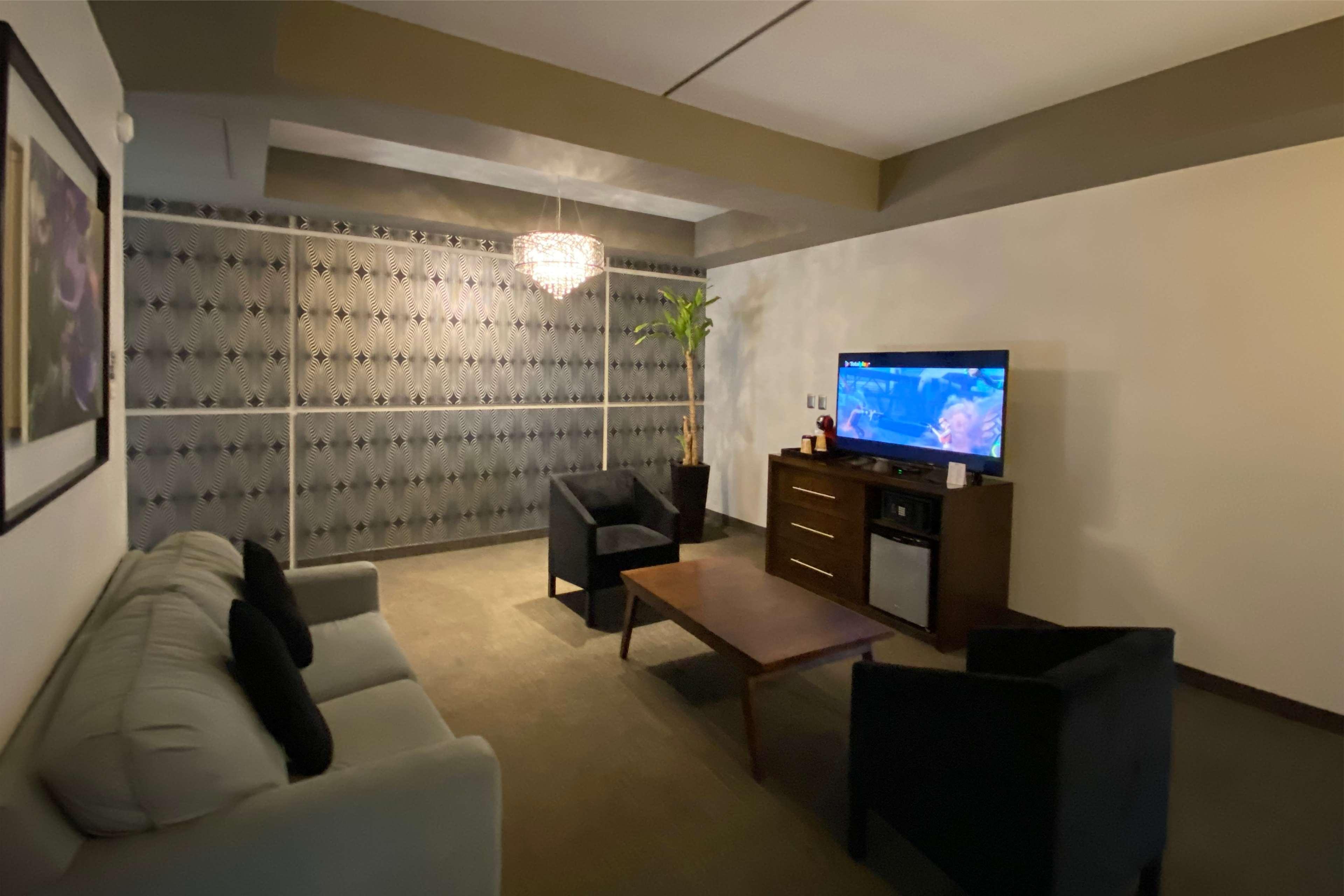 Best Western Oak Meadows Inn Сент-Хеленс Экстерьер фото