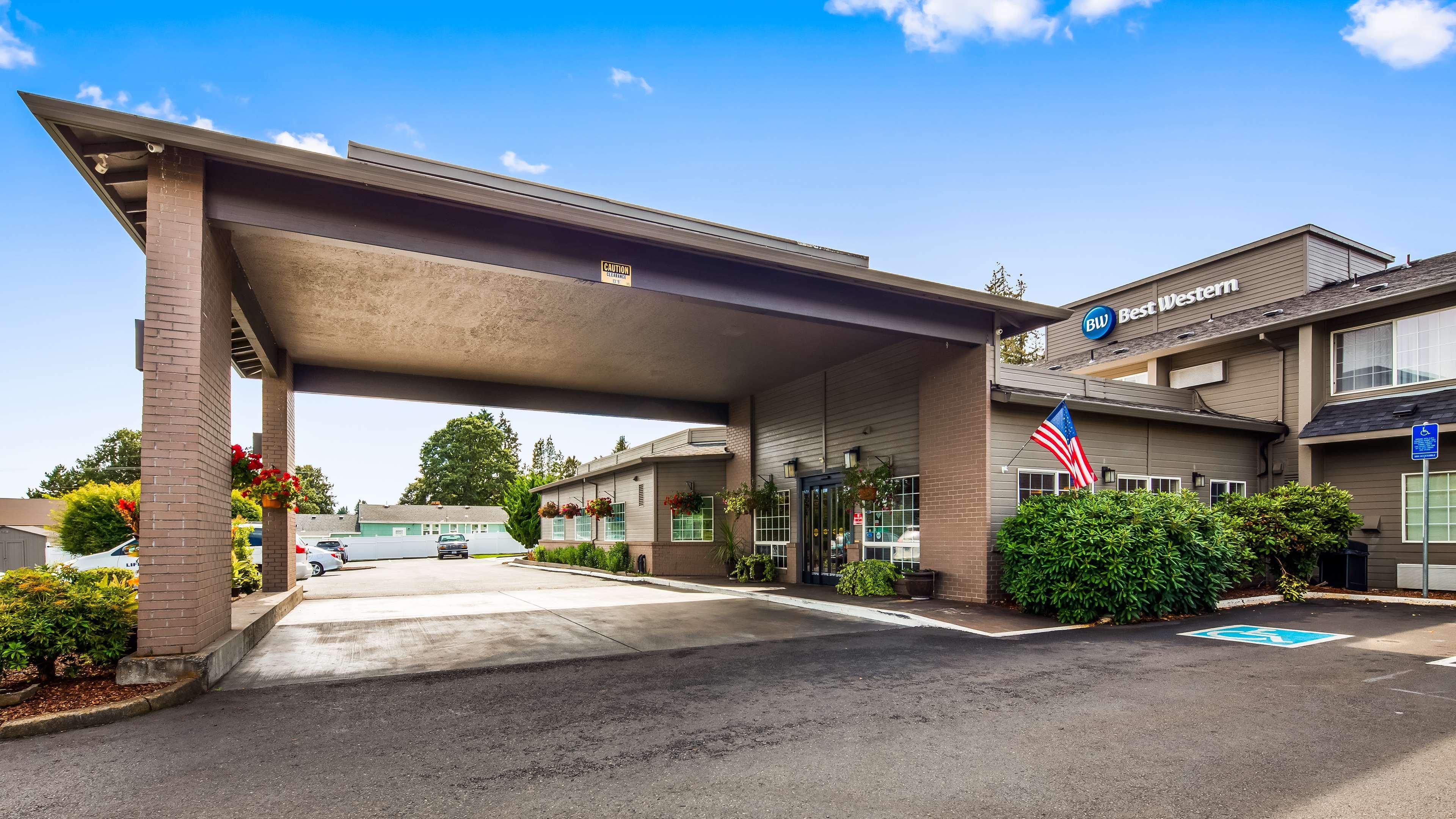 Best Western Oak Meadows Inn Сент-Хеленс Экстерьер фото