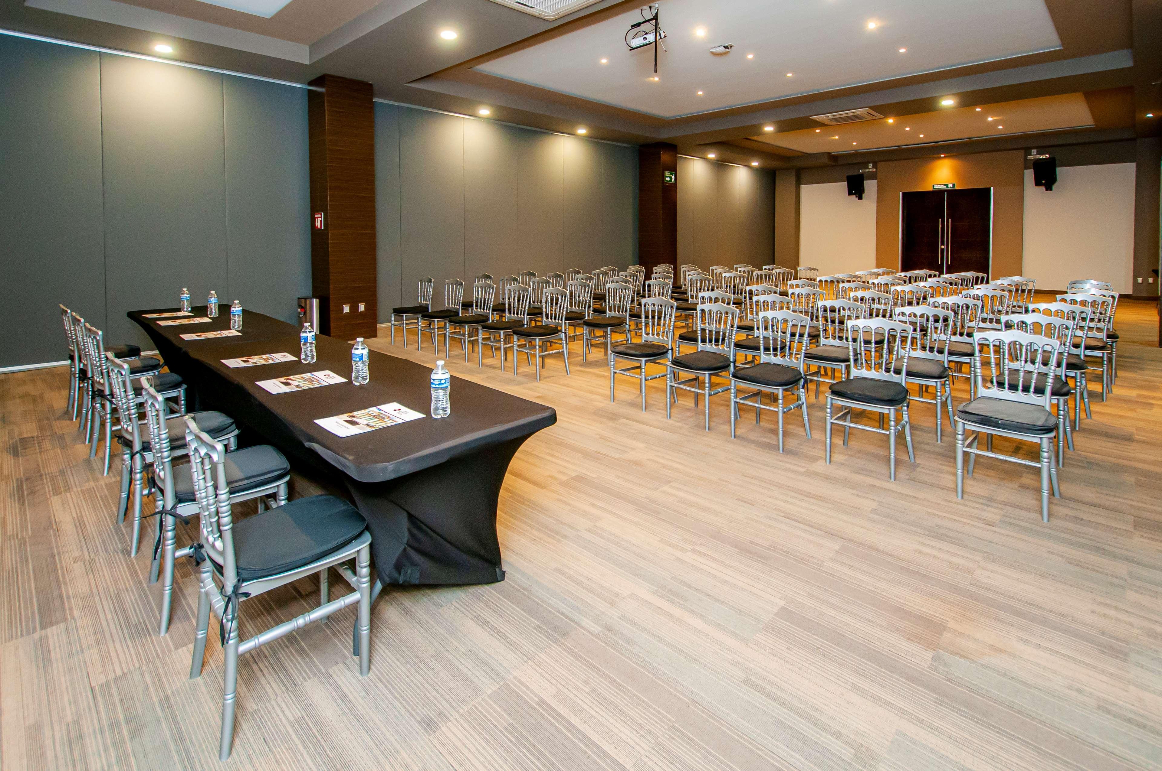 Best Western Oak Meadows Inn Сент-Хеленс Экстерьер фото