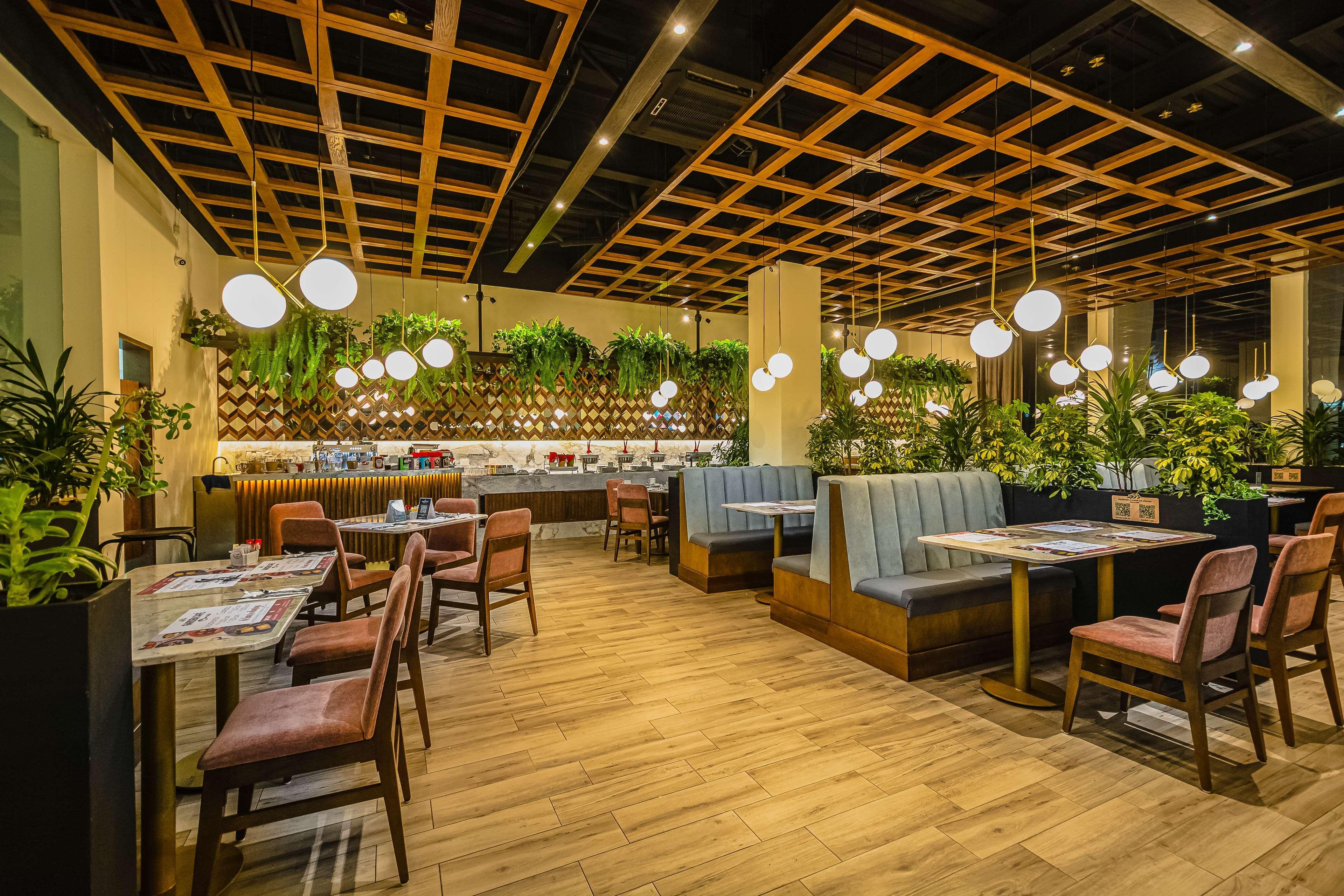 Best Western Oak Meadows Inn Сент-Хеленс Экстерьер фото