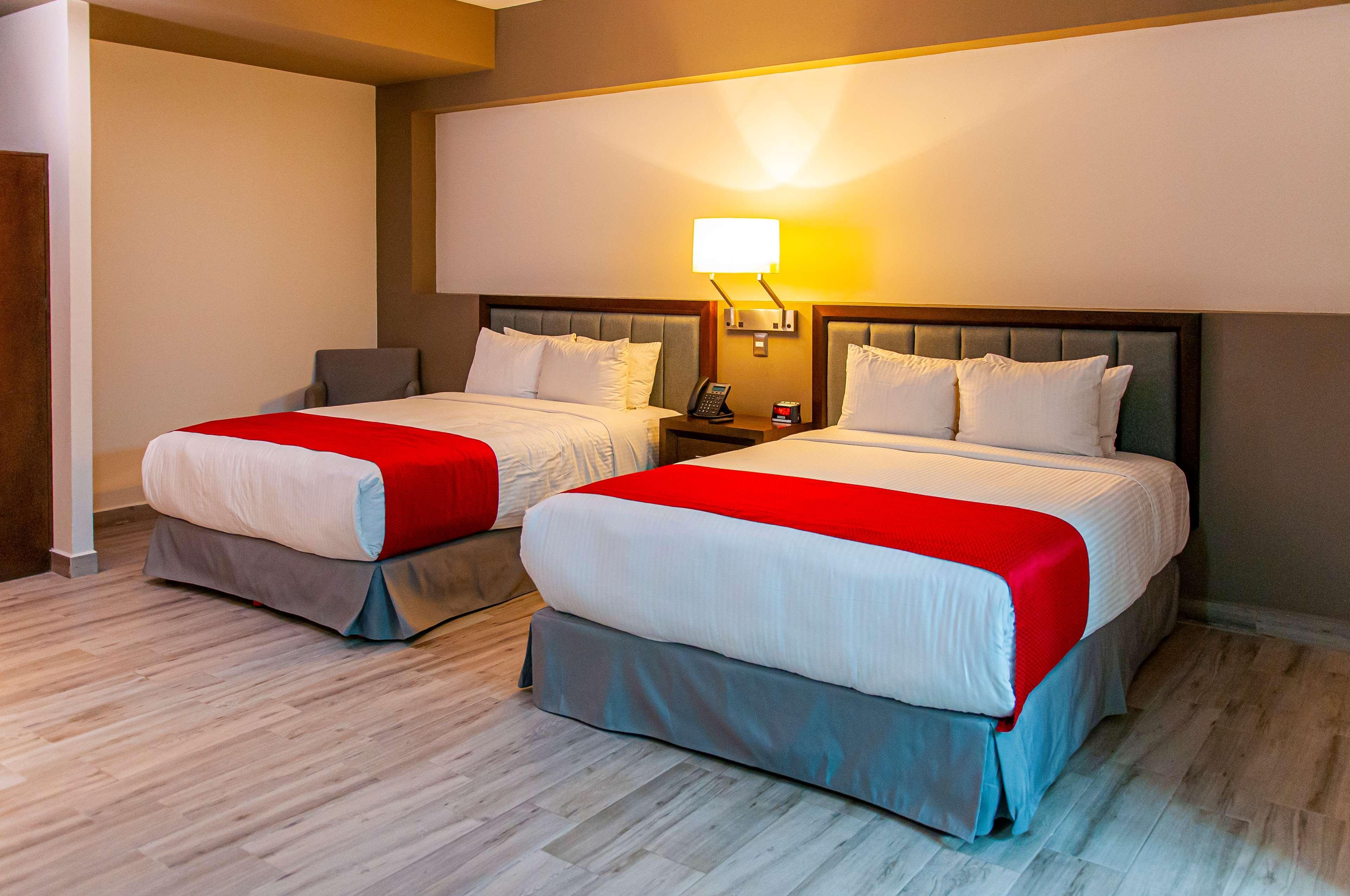 Best Western Oak Meadows Inn Сент-Хеленс Экстерьер фото